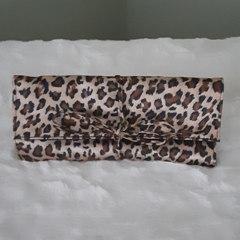 Satin Jewelry Travel Wrap